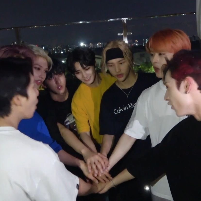 hanjibokk's tweet photo. if #StrayKids had BeReal
— a thread ⋆｡𖦹˚.★ https://t.co/LzvMnkZq11