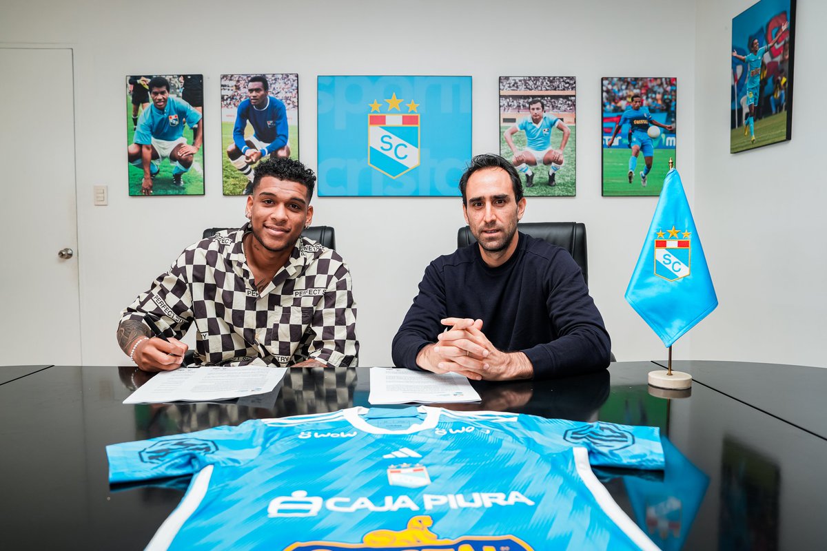 ClubSCristal's tweet image. ¡Vuelve a casa! 🙌

➡️ Quembol Guadalupe fue parte de nuestras divisiones inferiores de 2016 hasta 2020 y está de regreso.

¡Bienvenido! 💪

#FuerzaCristal