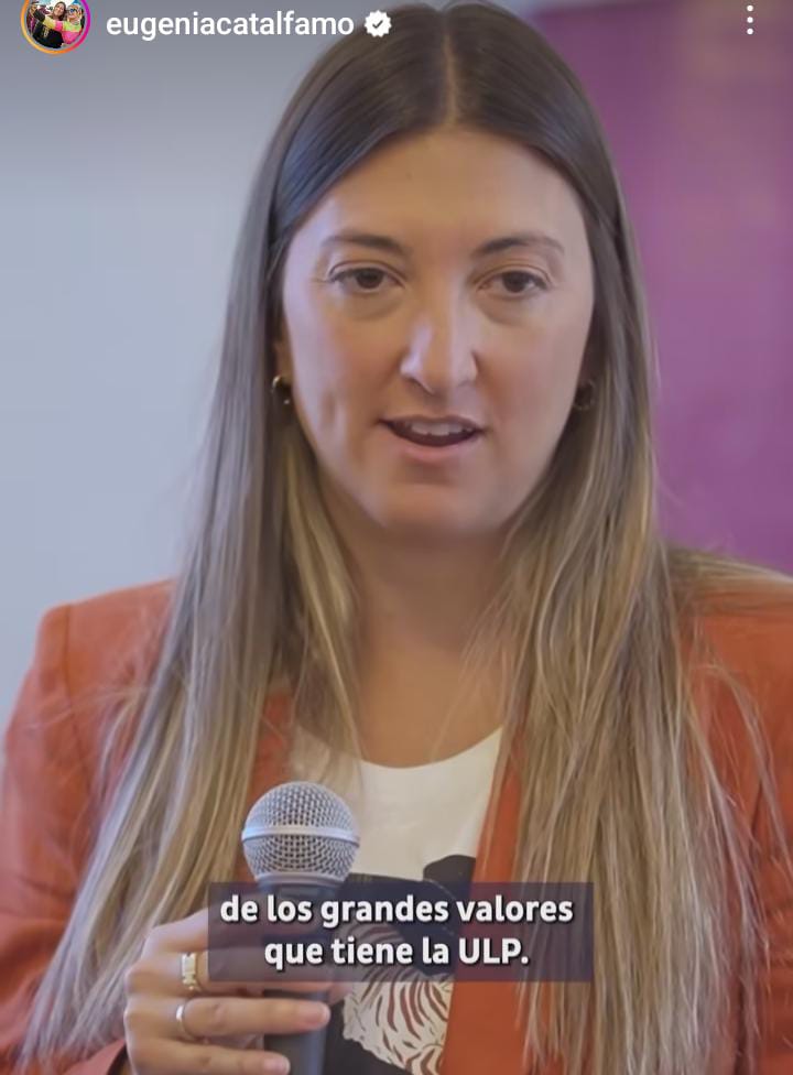 No puede más de caradura de la Catalfamo.
Que se comió está cheta, sin preparación puesta a dedo en la ULP. Graba videitos hablándole a la gente. No le den pelota. Que los estudiantes y trabajadores de la ULP no pierdan tiempo. 
Después del 10 la sacan "cagando" y con la policía.