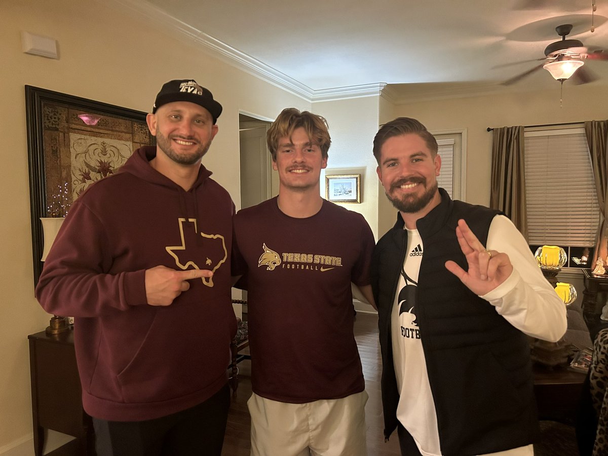 BradJacksonUS's tweet image. Had a great home visit today with @Coach_Leftwich and @GJKinne!! Can’t wait to get to work in a couple weeks!! @TXSTATEFOOTBALL #TakeBackTexas #EatEmUp