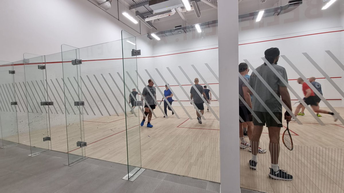 AllanderSquash's tweet photo. Another busy night of squash training at the Allander! https://t.co/TKBqcyuXLS