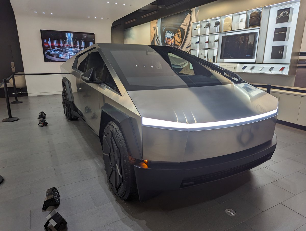 ScottEBrant's tweet image. The final Cybertruck definitely hits different than the one I saw on display last year at the shareholder meeting. Who knows, but I think this thing might be a giant success.