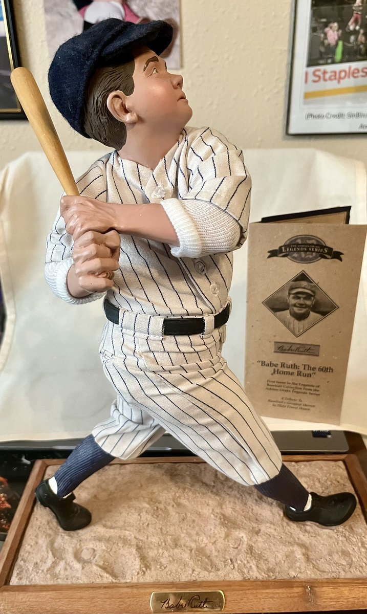 stevemcomedy's tweet image. Picked up some more stuff from my dad’s Collection over the holiday, I forgot all about this one but it’s way cool! #BabeRuth hitting his 60th HR from the Ashton Drake Collection limited edition #MLB #TheBabe #Yankees