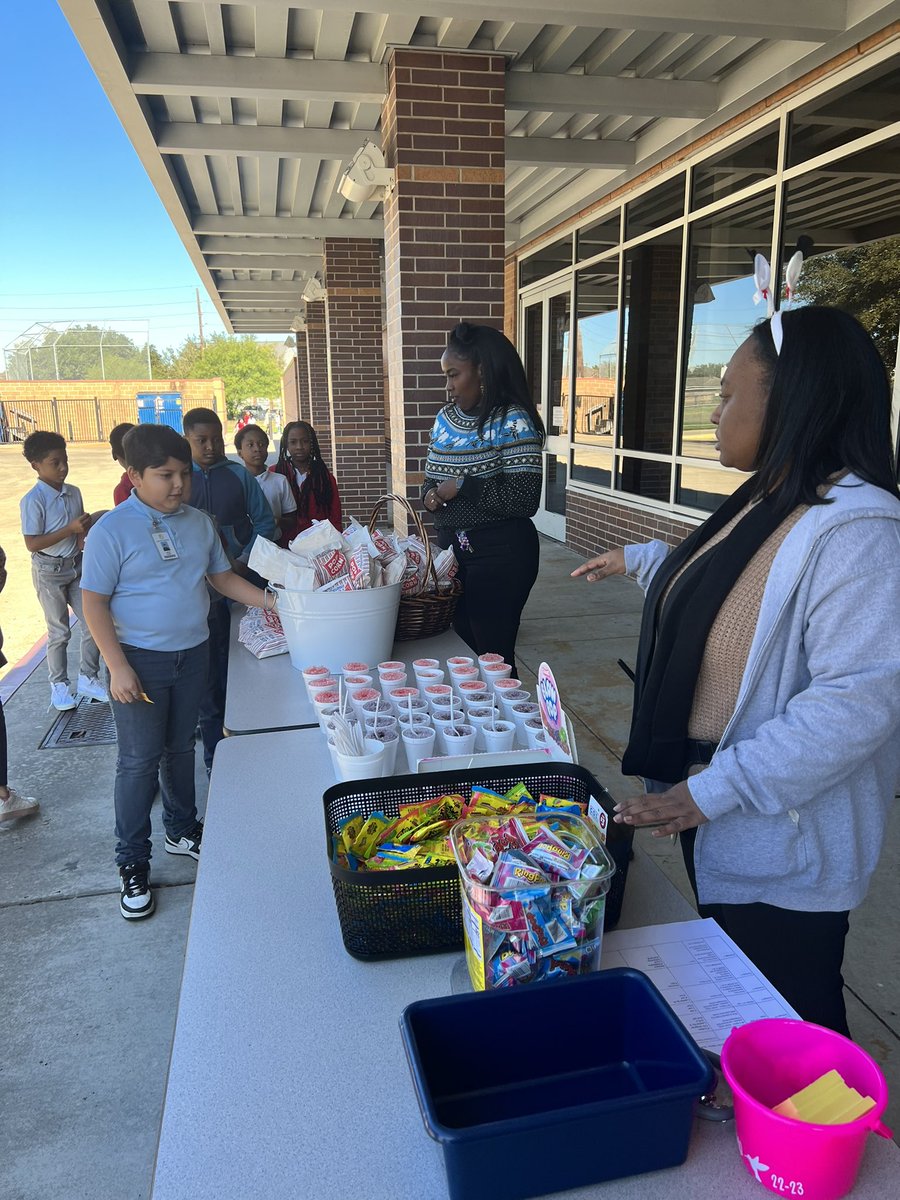 Elizabeth Muñoz tweet media