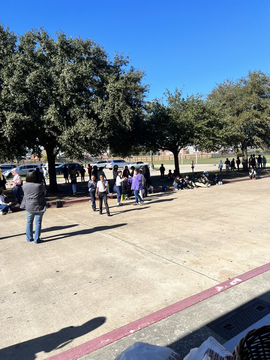 Elizabeth Muñoz tweet media