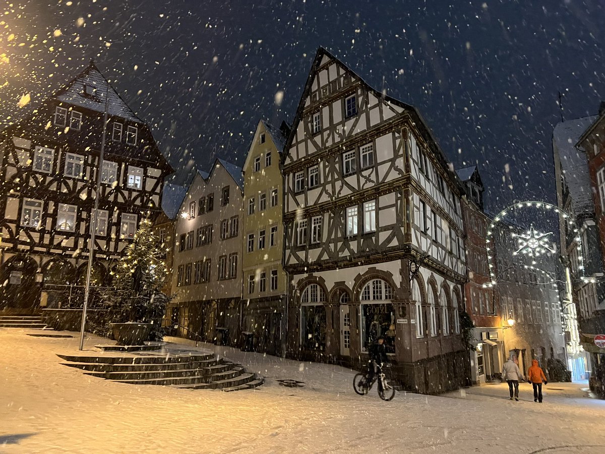 amberjdood's tweet photo. Having a wonderful time visiting with @graulichCER group in Germany! I saw Christmas markets in Wetzlar, Gießen, and at the Hessenpark, and also saw the Liebig museum. https://t.co/kaMCfGMOwd