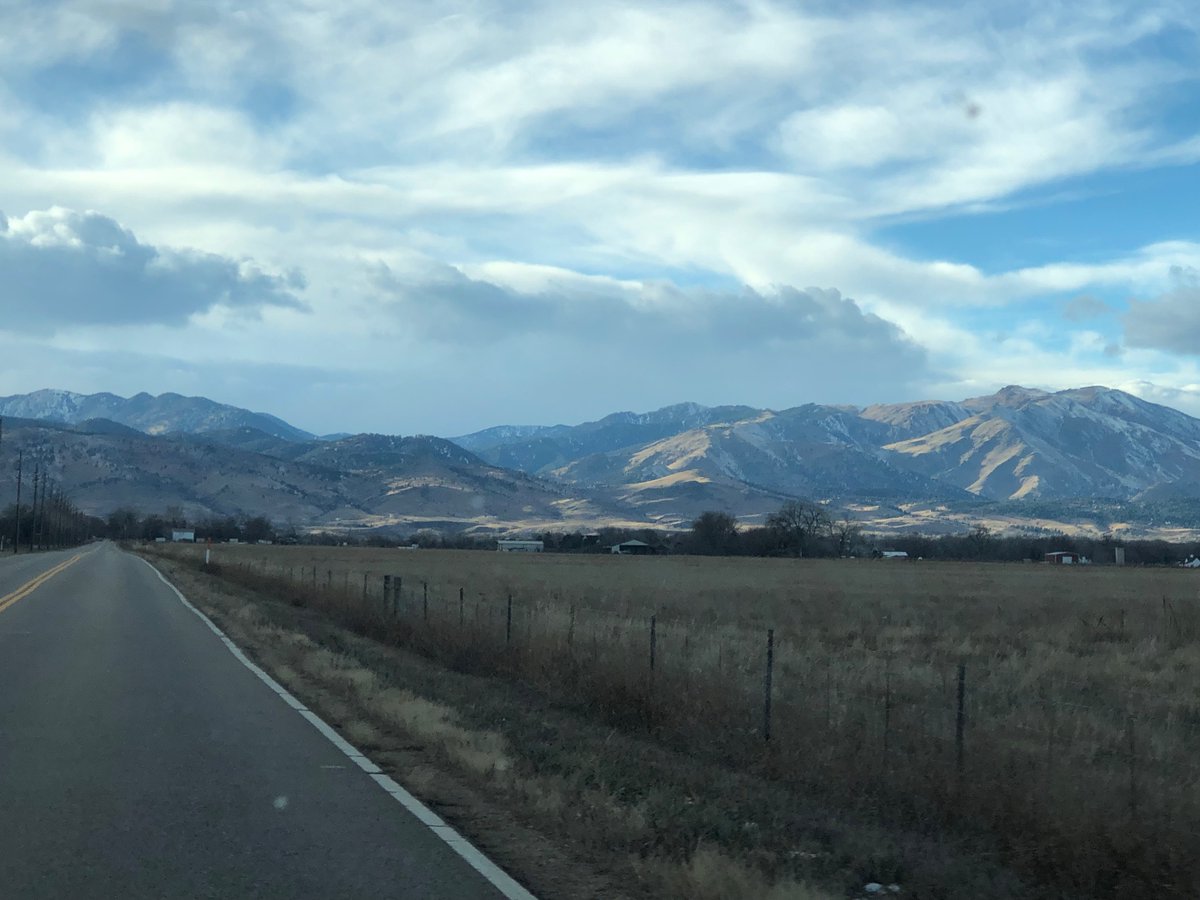 SethCL's tweet image. Hanging out in Denver next couple of days! Gorgeous! Brought the warm weather with me from Florida, upper 60s!