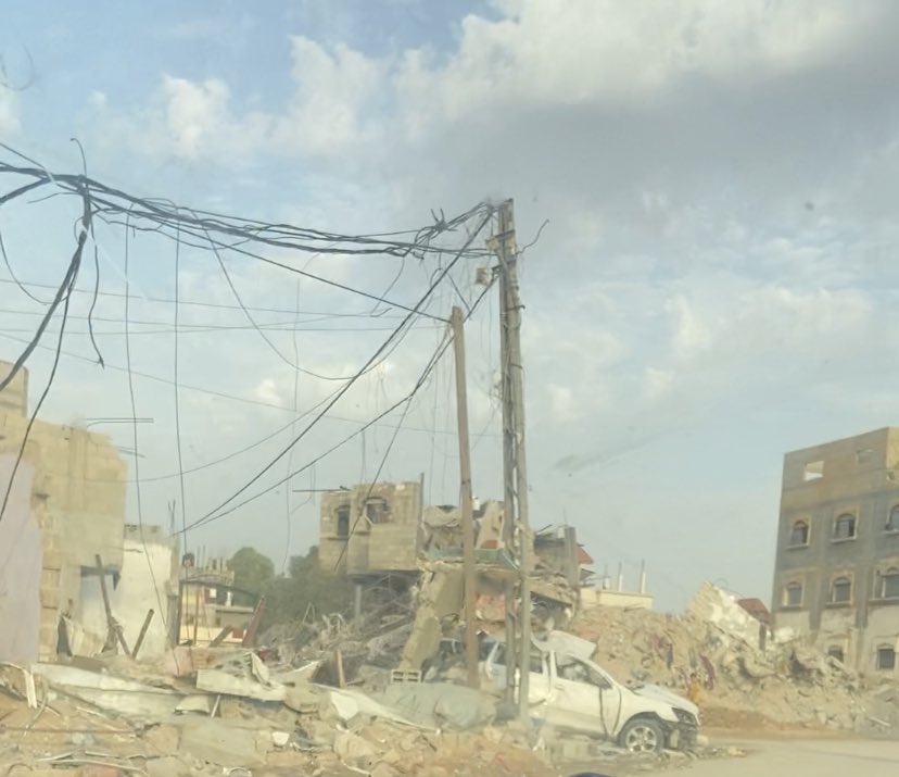 Gamaraboshanab's tweet photo. Hello my friends, my name is Qamar from Gaza. I lost all my family and I need help. We were destroyed by the war in our country. My account is in PayPal..gamaraboshanab@gmail.com Please help me, I need food.🥹🥹 https://t.co/NQx7U0r2bV
