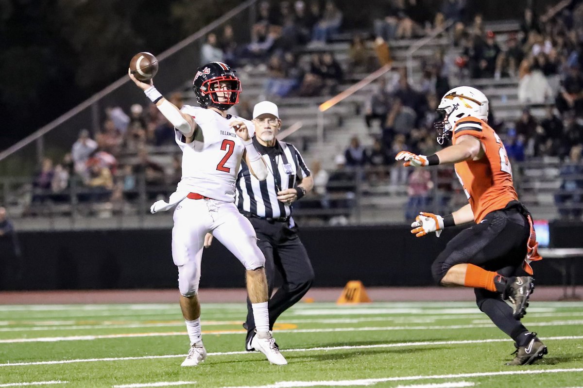 MooksFootball's tweet photo. And a special congrats to @TannerHoskins8 on being named 2023 Cowapa League Offensive Player of the Year! And for the year in a row, Cowapa League Kicker of the Year. #rollcheese https://t.co/7gN9ZmdIYz