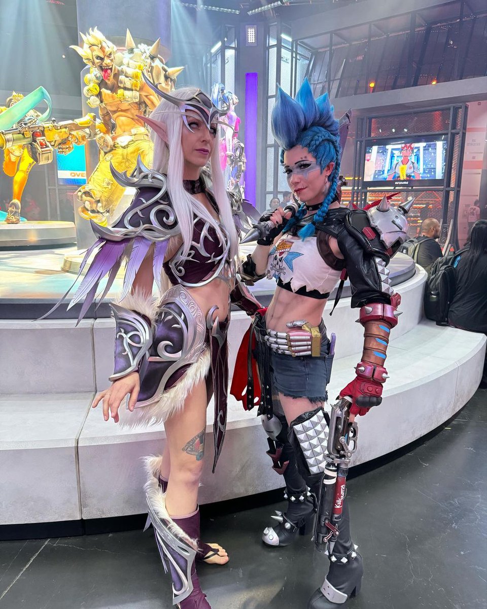 CyberPost3's tweet photo. Cosplay: Night Elf in Traditional Armor from Plexi

We admire the creativity of handicrafts and fans transforming into characters from the Warcraft universe. Today we will see a night elf in traditional armor from @PlexiCosplay.

https://t.co/La5QQ4b7Fj

#Cyberpost https://t.co/y348YQ4Rep