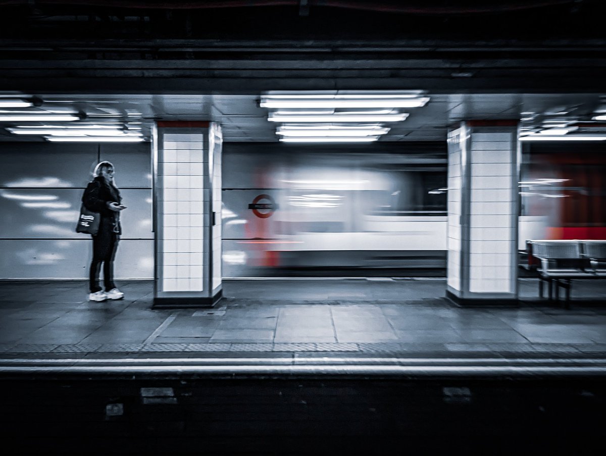 Central Line 🔴🚇 #TeamPixel #Pixel8Pro