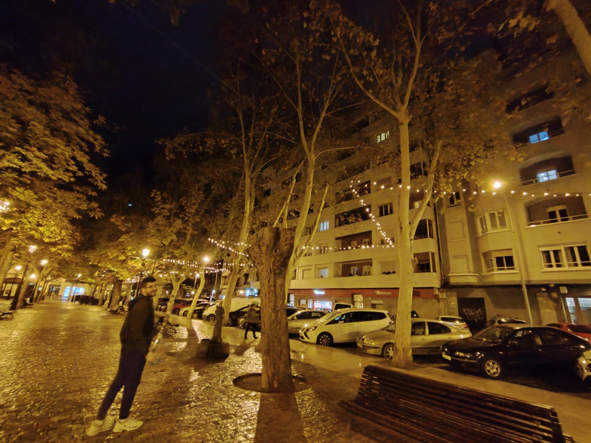 alb_oroto's tweet photo. Abro hilo de las luces de Navidad de mi ciudad...
"Ímpetu y entusiasmo"
#alumbradonavideño #lucesdenavidad #logroñocity #espiritunavideñomodooff https://t.co/sD9HGQ11zf
