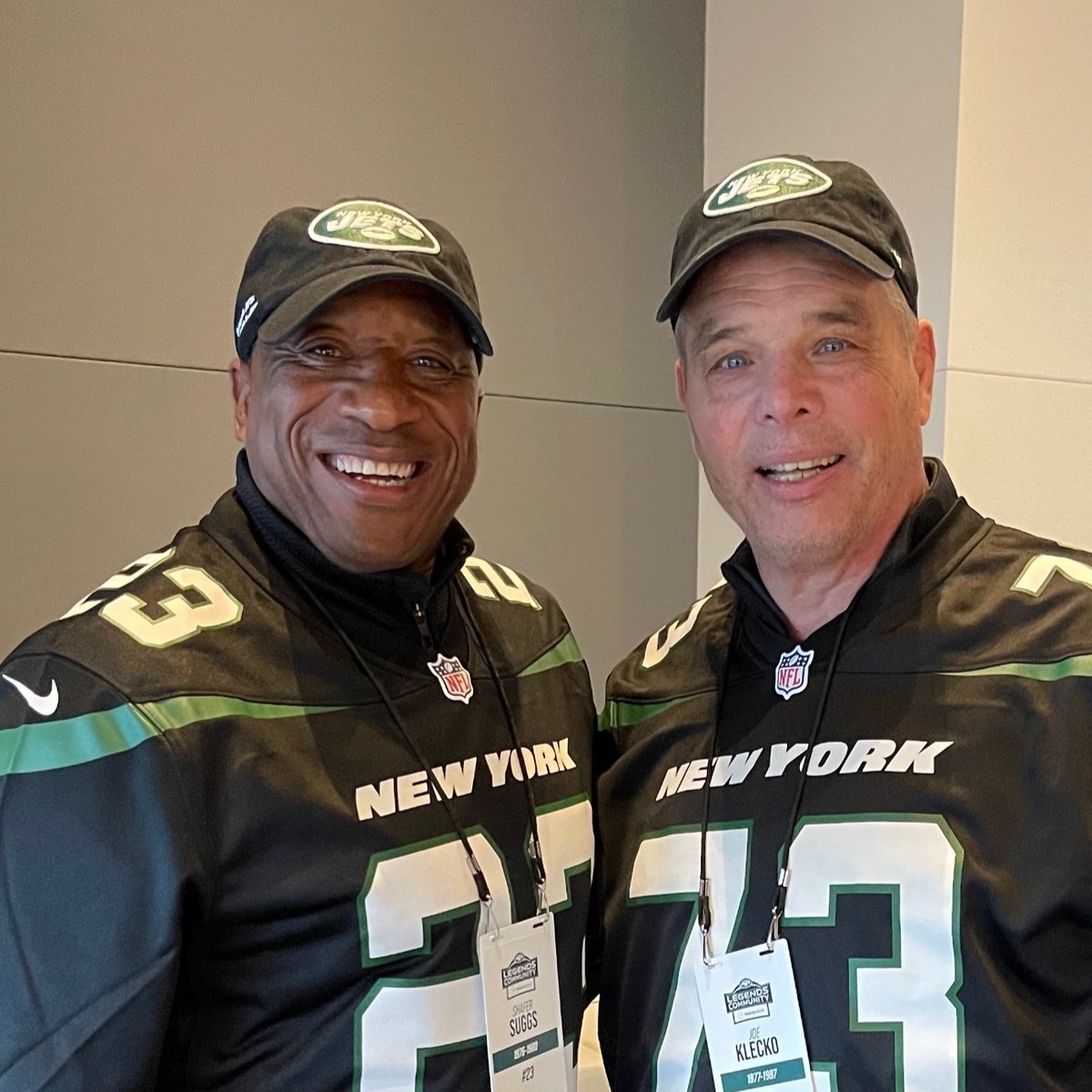 ChicagoRPFPC's tweet image. We love when Legends Weekend comes around for our Chicago Chapter brothers! Board member, Shafer Suggs, was in attendance at this year's annual @nyjets Legends Weekend! #NFLPAChicago #RPFPC