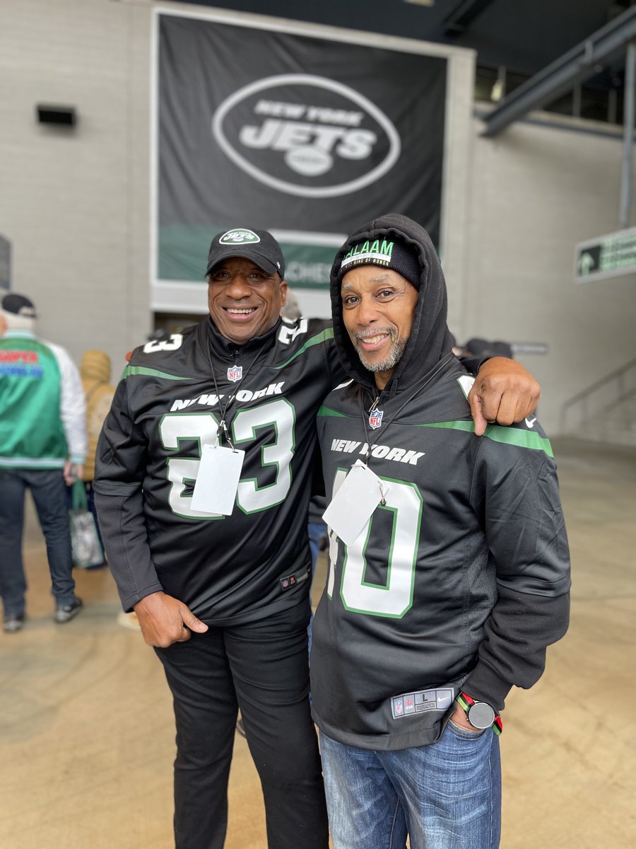 ChicagoRPFPC's tweet image. We love when Legends Weekend comes around for our Chicago Chapter brothers! Board member, Shafer Suggs, was in attendance at this year's annual @nyjets Legends Weekend! #NFLPAChicago #RPFPC