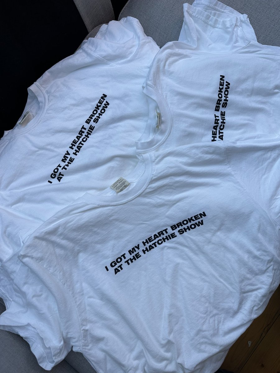 Shows w alvvays start today in Sydney, still some tickets left :) plenty of these shirts at the merch desk + I’ll put the leftovers online after.