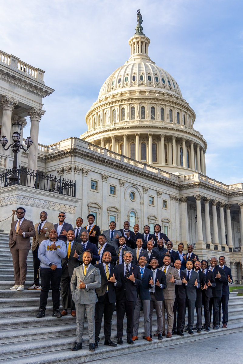 watchtheyard's tweet photo. From the U.S. Capitol to The White House. Capitol Hill Alphas with Congressional Black Caucus Chairman Steven Horsford (D-NV). 

📸: @TheBlackCaucus x @RepHorsford https://t.co/L1qzvChg3M