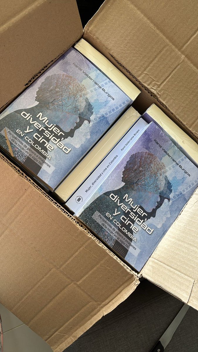 Karol Valderrama-Burgos (@karolvaldeb) on Twitter photo ¡Qué felicidad! Ya pueden encontrar la versión impresa de mi libro en Bogotá y la versión eBook a partir de la otra semana. Por aquí les comparto el enlace e información oficial de la <a href="/EditorialUR/">Editorial URosario</a> ⬇️🧵#MujerDiversidadCineColombia ✊🏼❤️🔥 ¡Qué felicidad! Ya pueden encontrar la versión impresa de mi libro en Bogotá y la versión eBook a partir de la otra semana. Por aquí les comparto el enlace e información oficial de la <a href="/EditorialUR/">Editorial URosario</a> ⬇️🧵#MujerDiversidadCineColombia ✊🏼❤️🔥