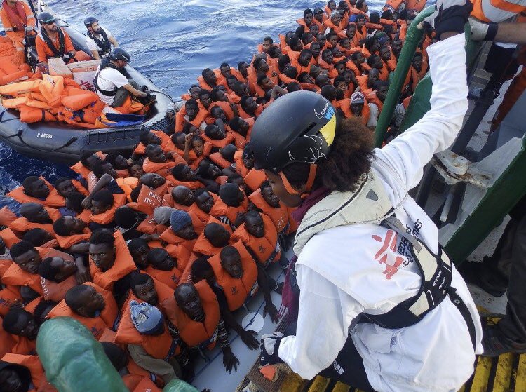 barryrobson's tweet photo. And still, they keep coming @RishiSunak @JamesCleverly @Jeremy_Hunt Who is running the RNLI/Border Force illegal immigrant "Taxi Service" #StopTheBoats #StopTheInvasion #ActionNotWords #FightForBritain #StopTheHotels #DeportNotSupport #EnoughIsEnough #SaveOurChildren #NoMore 🇬🇧 https://t.co/p8nsuWhwIW