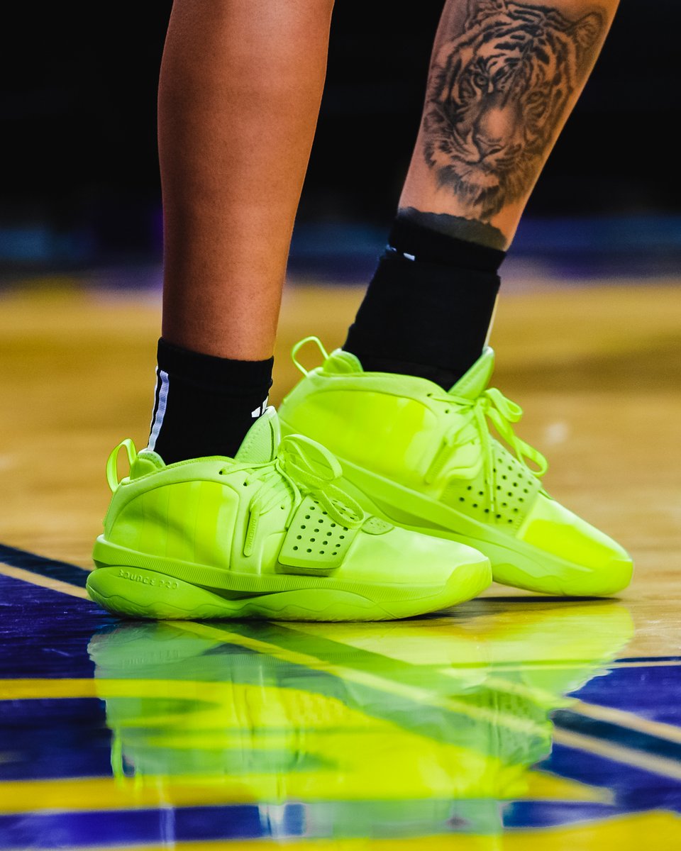 ECUAthletics's tweet photo. .@ECUWBB bringing the HEAT 🔥🔥 https://t.co/l3sqQ6PSiC