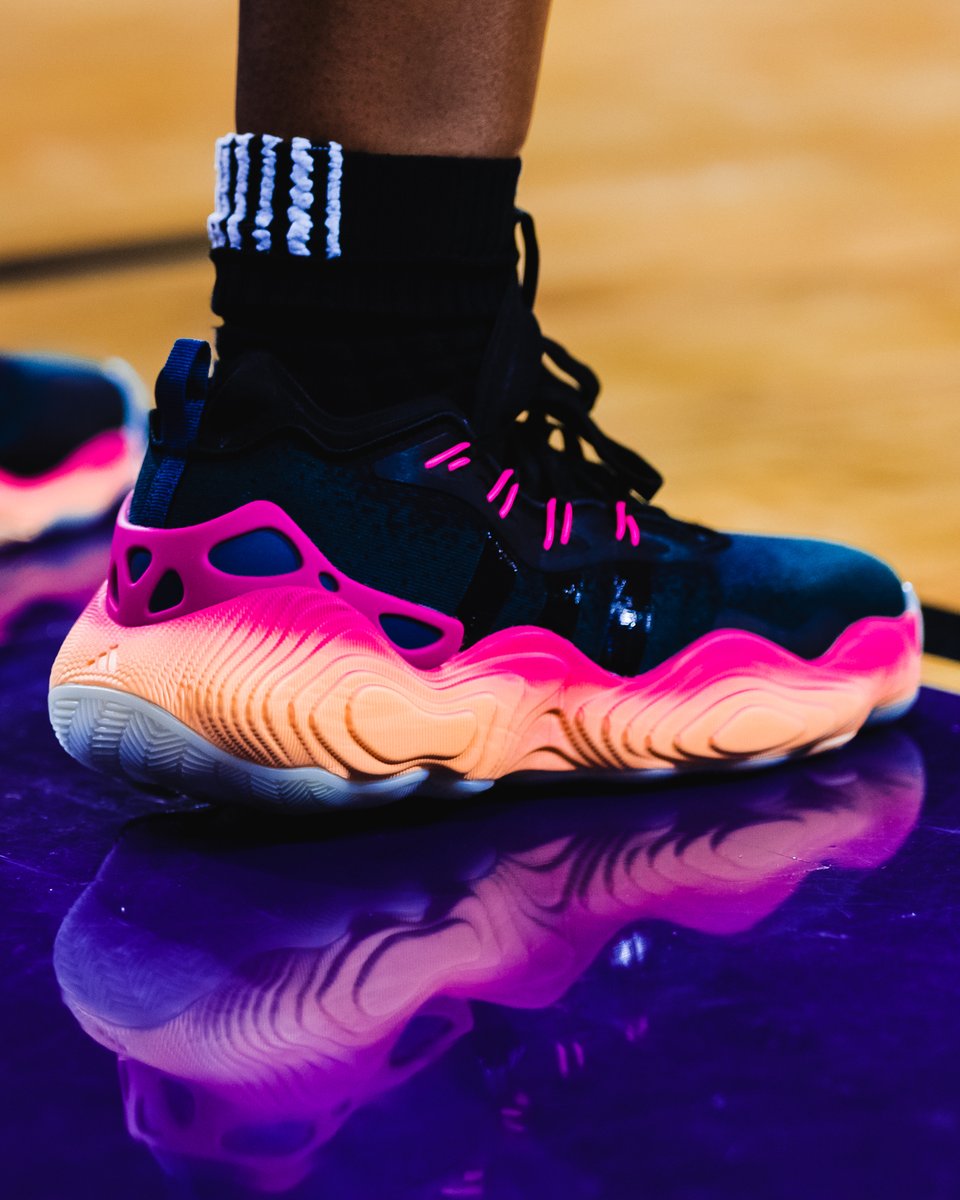 ECUAthletics's tweet photo. .@ECUWBB bringing the HEAT 🔥🔥 https://t.co/l3sqQ6PSiC