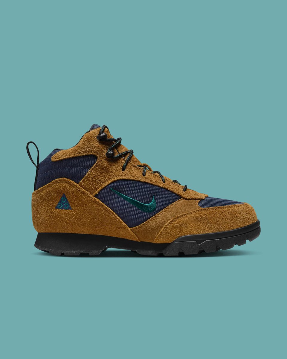 nikestore's tweet photo. Out of the archives, into the wild.

The ACG Torre Mid Waterproof

Available at 10am ET 🇺🇸 

'Burnt Sienna and Obsidian': https://t.co/En8lQdlTIt

'Pecan and Olive Grey': https://t.co/LXelO6zCZM https://t.co/Kk8noXS099