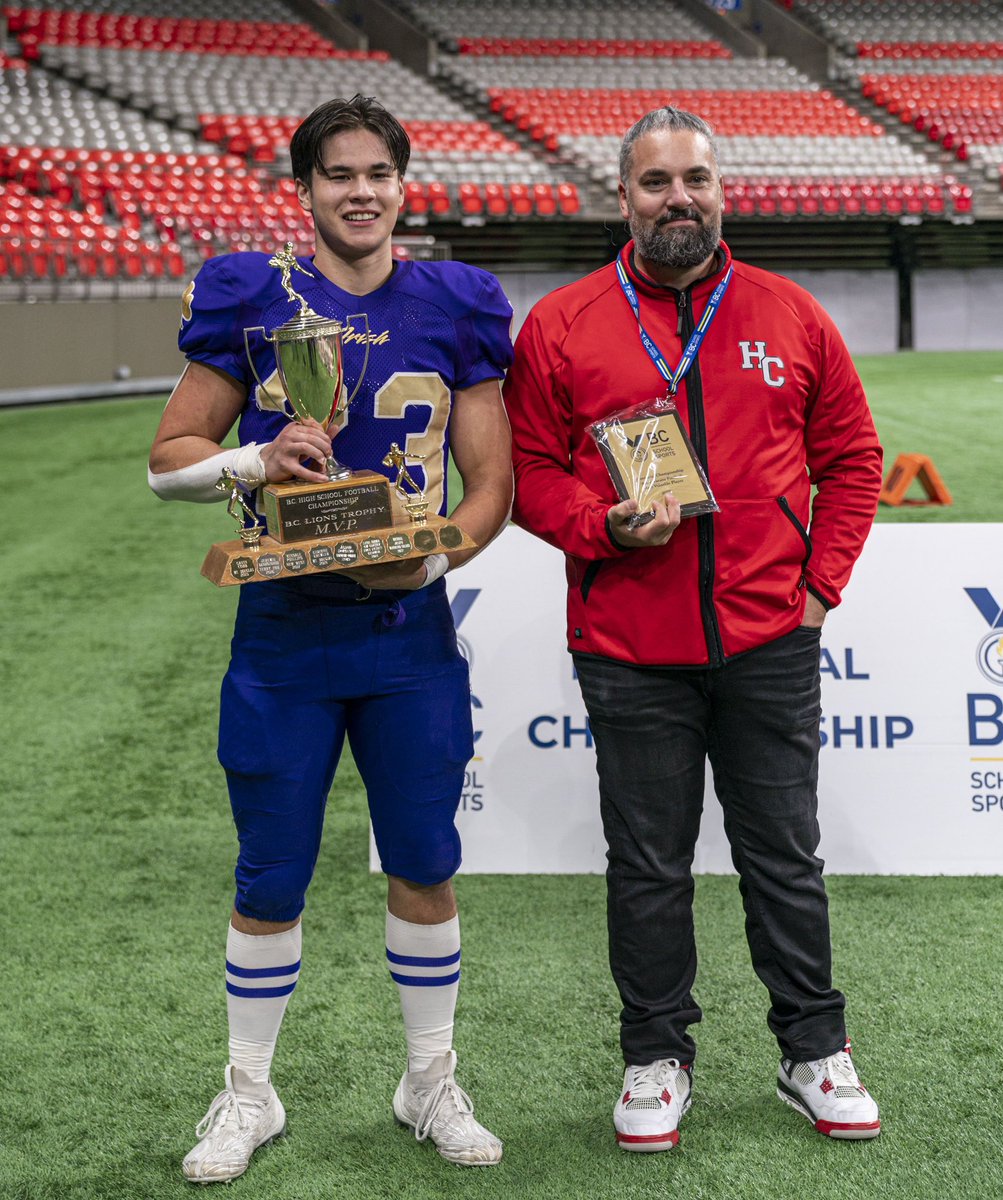 BromleyHudson's tweet photo. Honoured to be selected for Varsity football AAA provincial championship MVP! Biggest thanks to my guys up front for making this achievement possible. ☘️ https://t.co/BwFTCr8KaC