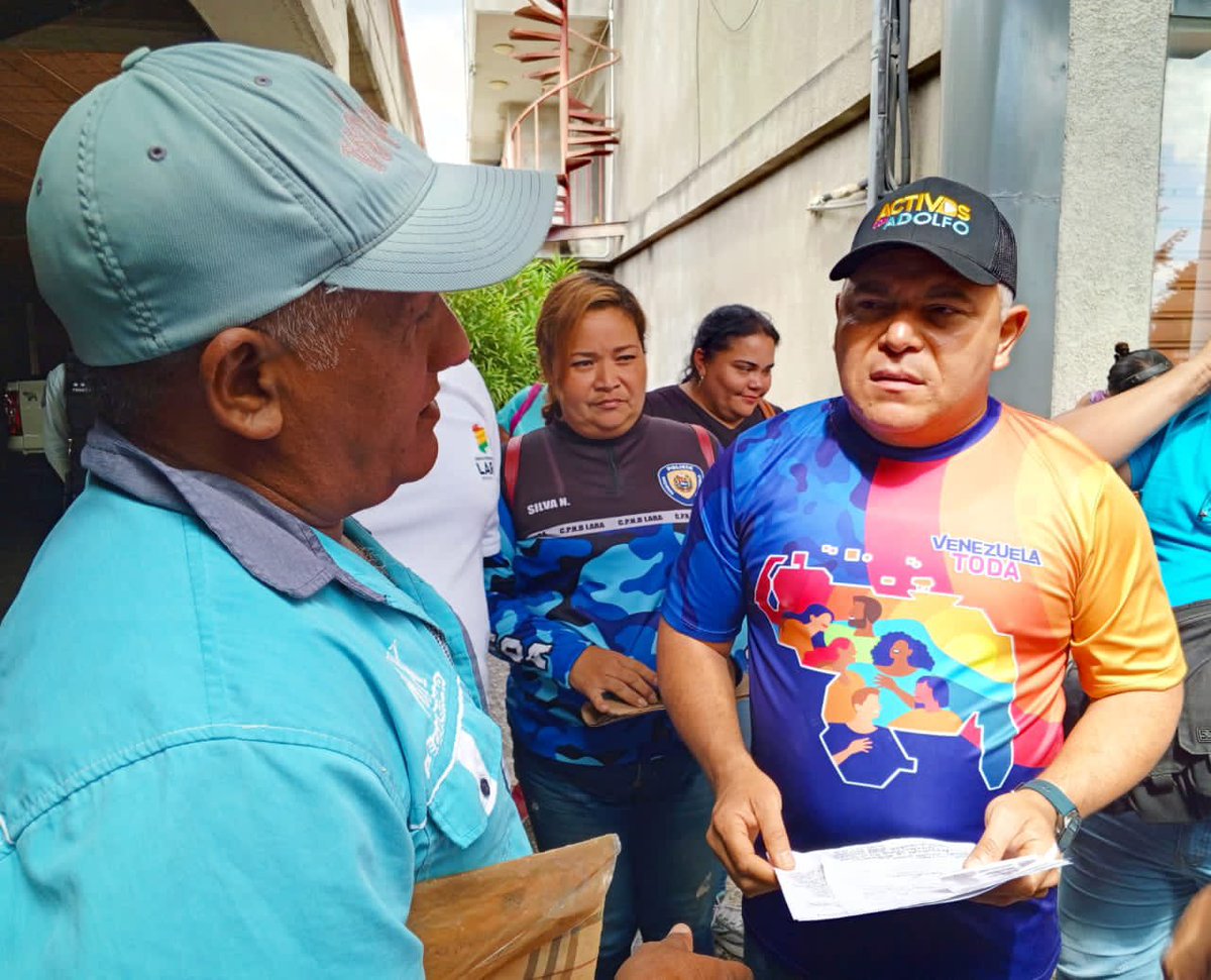 AdolfoP_Oficial's tweet photo. #4Dic Atendí junto al equipo del @gobiernodelara los casos que me llegaron al programa de radio. Daremos seguimiento a cada solicitud! https://t.co/YnbrFmruCN