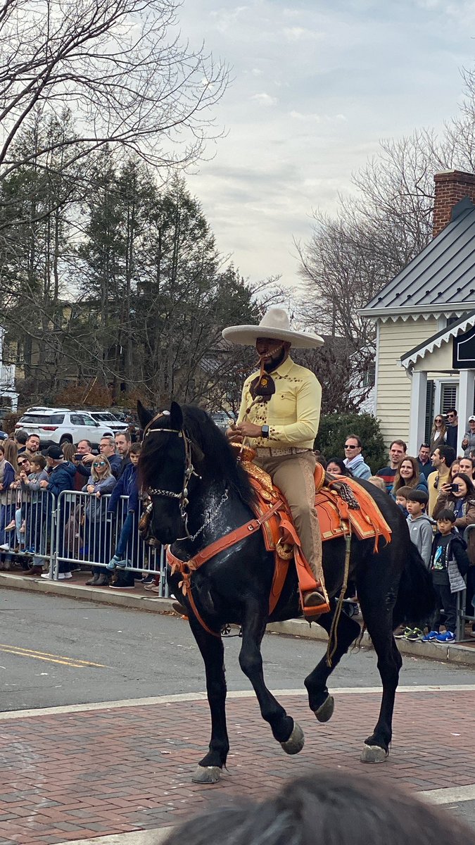 MelanieBurch's tweet photo. Another great year for the #MiddleburgChristmasParade I love our Hamilton &amp; Washington spot and annual party. It’s a yearly reunion.  @MiddleburgTown @visitmiddleburg https://t.co/jOWur6AWmx