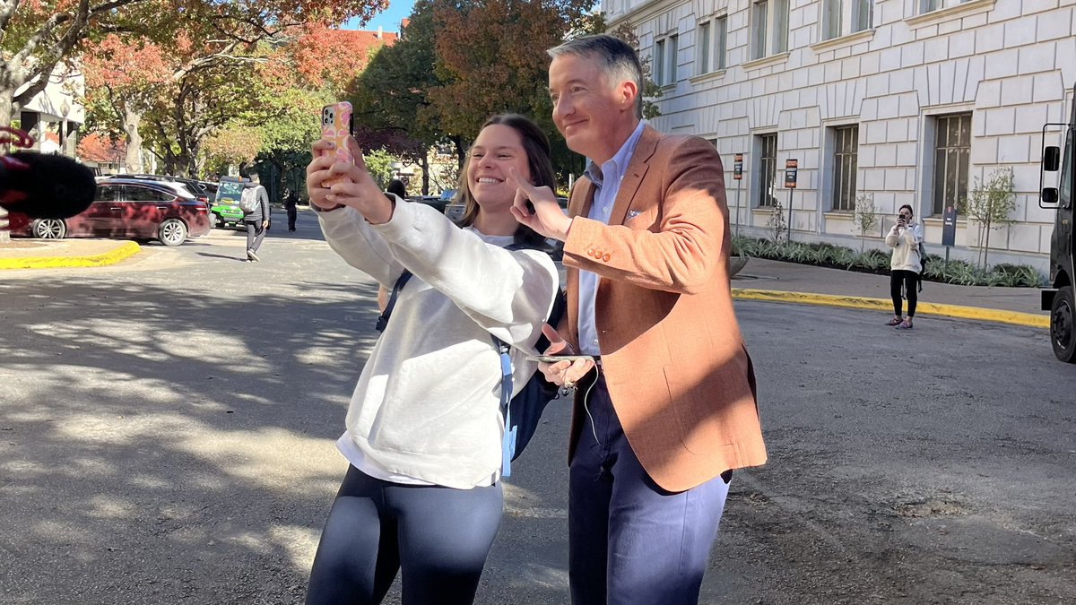 Last day of classes on the Forty Acres! Finish strong, Longhorns, and head to utex.as/studybreak to get all the details on tonight’s @Diplo concert, our Food Truck Study Break and other campus events to help you relax, refuel and re-energize before final exams