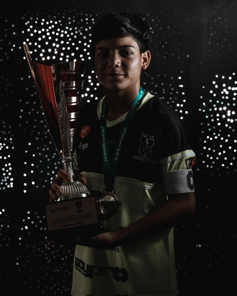 𝗨𝗻𝗮 𝗰𝗹𝗮𝘀𝗲, 𝘂𝗻𝗮 𝗲𝗹𝗲𝗴𝗮𝗻𝗰𝗶𝗮, 𝘂𝗻 𝗻𝗶𝘃𝗲𝗹 😎

Distancia y categoría y una sesión 📷 de altura para el campeón Sub-15:

👑 <a href="/AcademiaRey/">Academia Rey</a> 🏆

#ElFuturoDelFUTVE🇻🇪