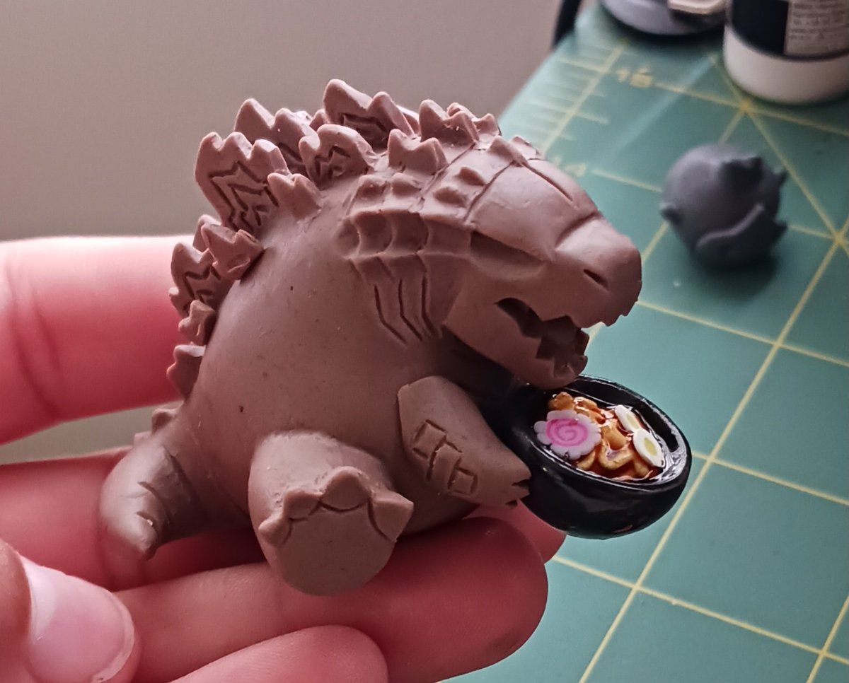 Thought I should share the WIP I got going for a chubzilla. Ima make the food interchangeable. Or least provide different options for him to hold.