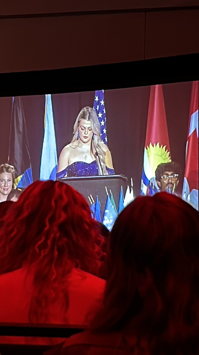 rebecca uk 🇬🇧🇬🇧 tweet media