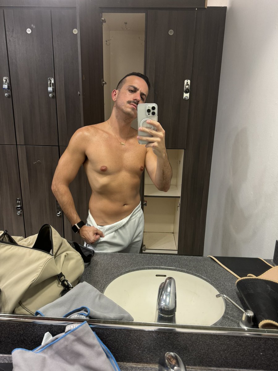 Gustavo Rodriguez (@tavoadan) on Twitter photo Hi 🐥 it’s been a while. What’s up? Hi 🐥 it’s been a while. What’s up?