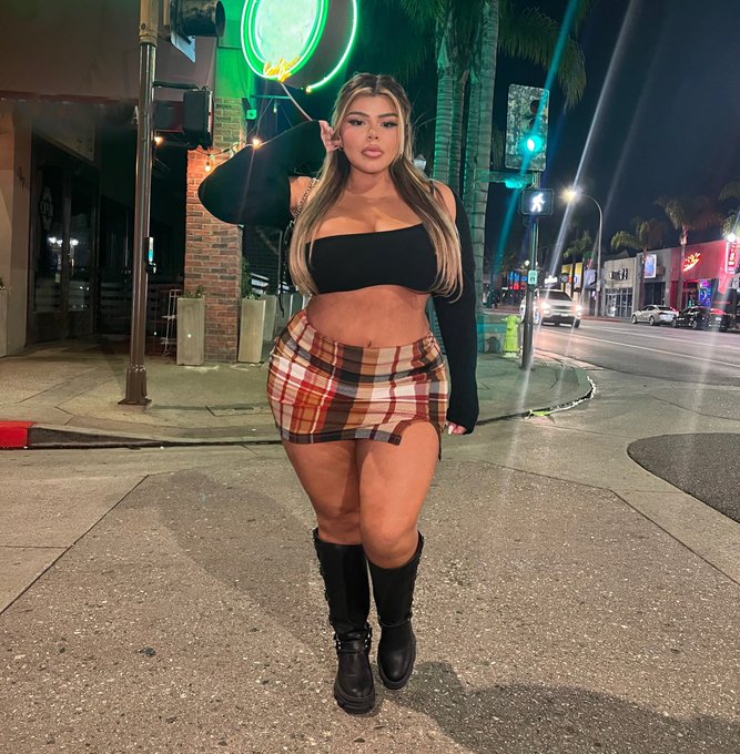 Watch shellraven's leaked NSFW photo on TwXstars