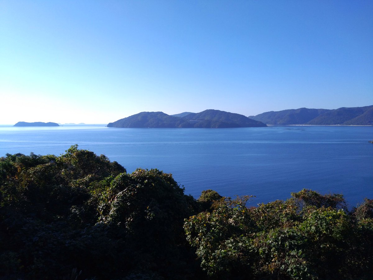 MrX455589540908's tweet photo. 下松の笠戸島にある国民宿舎大城の周辺から撮った風景
#山口県 #下松市 #笠戸島 #国民宿舎大城 #風景 #LANDSCOPE https://t.co/BwjDMXGCjf
