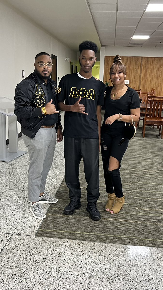 eugenejohnson_'s tweet image. Some of my favorite moments in Alpha include: 

Welcoming my cousin into the fraternity. Organizing a voter outreach and healthcare fair in Baton Rouge and, lastly, Being published in the Sphinx Magazine. 

Happy Founders’ Day Good Brothers!!! 🤙🏾🤙🏾 #Alpha117 #APhiA