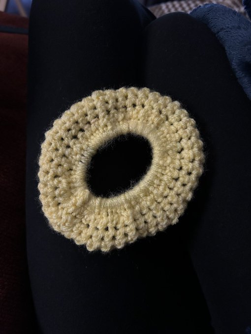 I crocheted a scrunchie ❤️ https://t.co/fPDhstcG5i