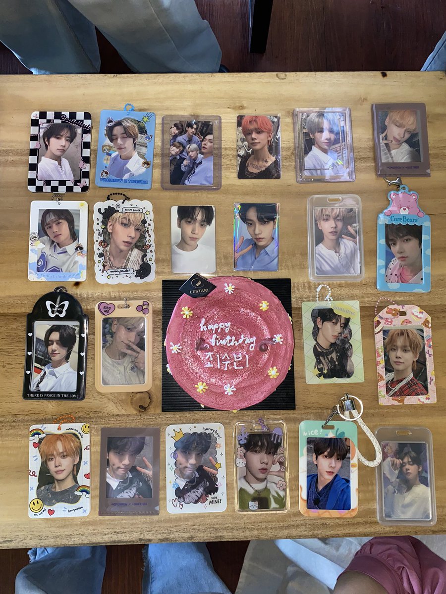 txtmoakrw's tweet photo. Spend our weekend for celebrating soobin’s birthday and watching ASM : finale🩵

Happy birthday our best leader, Choi Soobin💌

#ToEternityWithSOOBIN
HAPPY 23RD PAGE OF SOOBIN
#겨울하늘에서_발견한_수빈이라는별
#愛されリーダースビンのお誕生 https://t.co/eMfe7Ptdz3
