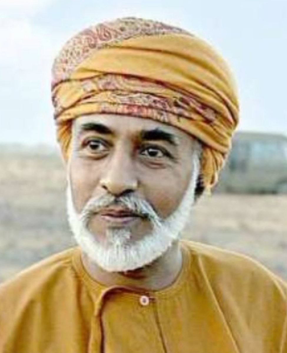 سليمان أولادثاني (@suleman_mc) on Twitter photo كانت أغلب جولاته و خرجاته بالزي العماني ولا يفرق جماله الزي  العماني (المصر) ولم يرضى احد حتى يعاونه في ارتداء الزي حتى بعز مرضه و ضعف قوته هكذا كان سلطاننا  طيب الله ثراه …. شيلوا فكره ارتداء الزي الجاهز من عقولكم حتى لا يندثر أرثكم كانت أغلب جولاته و خرجاته بالزي العماني ولا يفرق جماله الزي  العماني (المصر) ولم يرضى احد حتى يعاونه في ارتداء الزي حتى بعز مرضه و ضعف قوته هكذا كان سلطاننا  طيب الله ثراه …. شيلوا فكره ارتداء الزي الجاهز من عقولكم حتى لا يندثر أرثكم