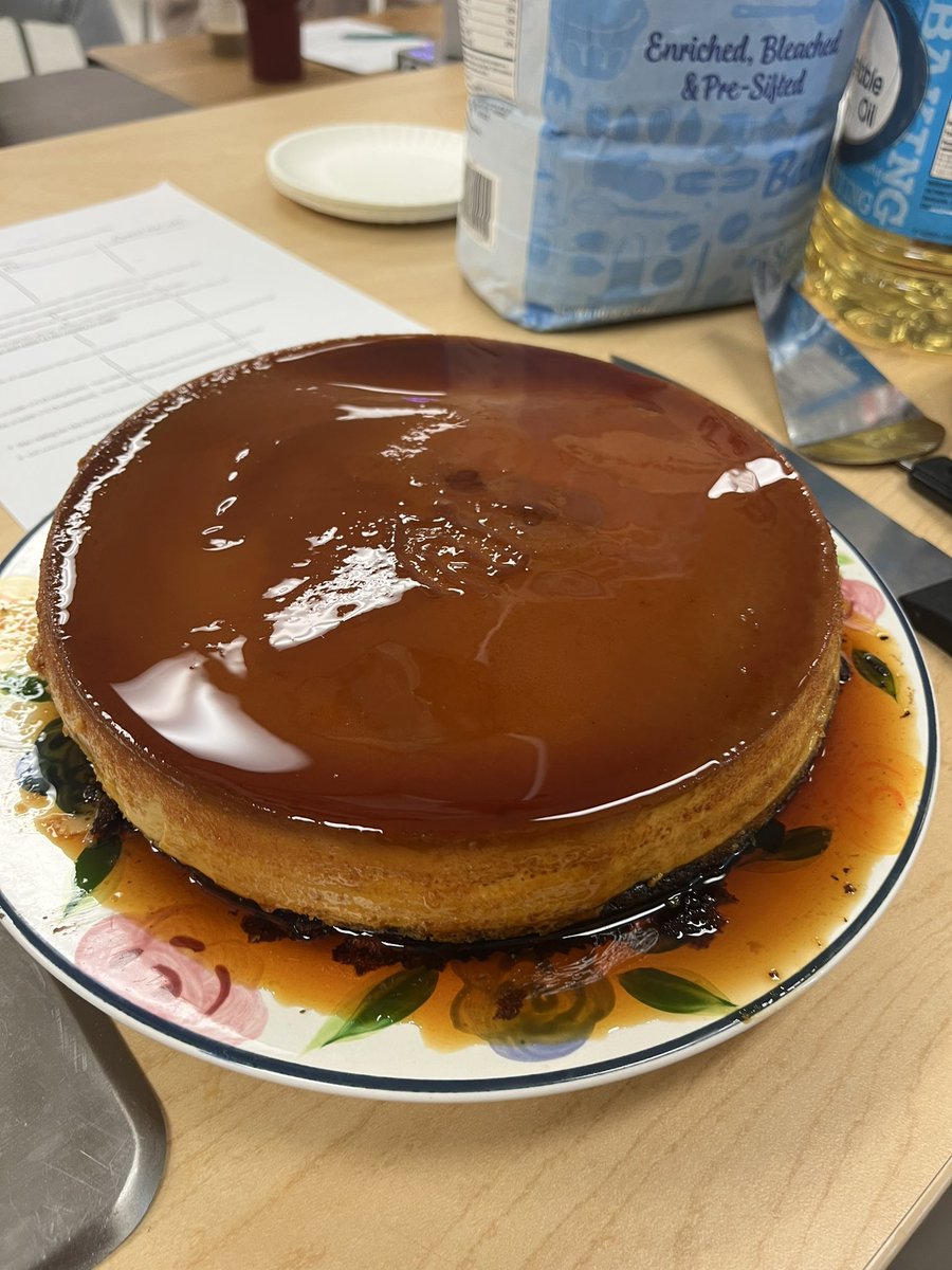 GileGina's tweet photo. Chocoflan-Foods 2 @SocasteeHS https://t.co/bgblBdMAz6