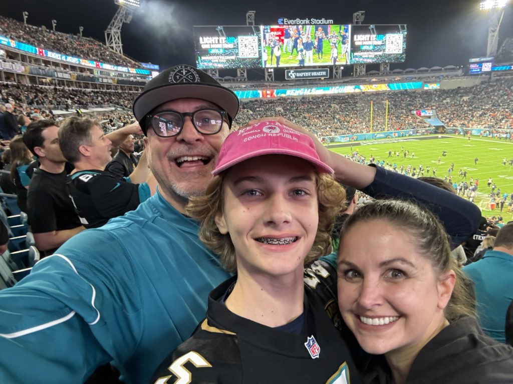 billyregister's tweet image. #DUUUVAL