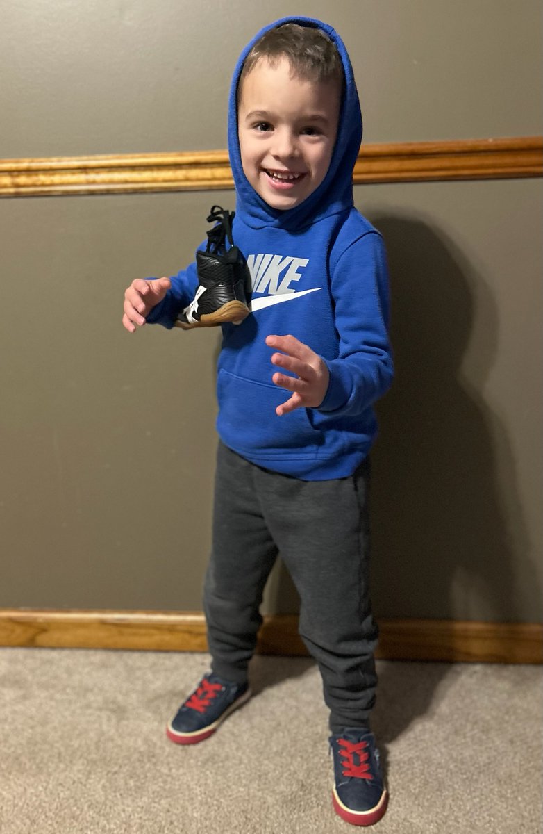 VagasM's tweet photo. Well it begins. Tonight begins about a 18 year commitment to dragging kids everywhere, every night of the week. https://t.co/UbrQiqiJOd