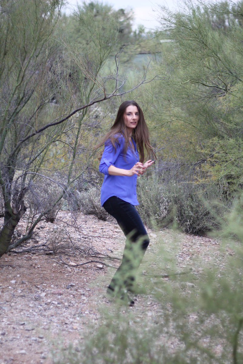 MJLaBeff's tweet image. The hunt is human prey, and the game is on. Homicide detective Rachel Hood tracks a serial killer harvesting kidneys from his victims’ corpses in Last Fall’s Hunted #2 Last Cold Case. #readers #thrillers #mystery getbook.at/LFH