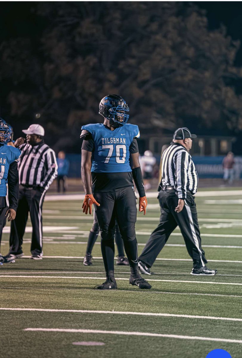 Year 2 🫰🏾

hudl.com/v/2MidHN