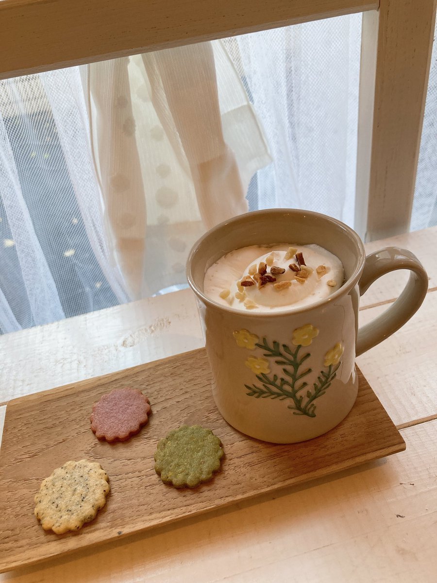 ohimogumogu's tweet photo. #basedecarin
またまた予約して訪問。今回は気になっていたスコーン(チョコチップ&紅茶)を注文。手でちぎれるホロホロ柔らかさで美味しい。無料でパンナコッタも提供してくださったのだが、このパンナコッタすごく美味しすぎてメニュー化しないかな🥹また行きたい!
#高円寺カフェ https://t.co/fguj1Omutc
