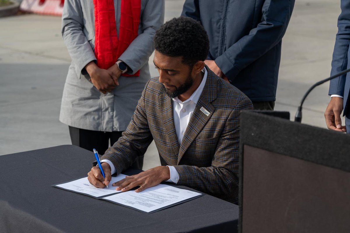 Brandon M. Scott tweet media