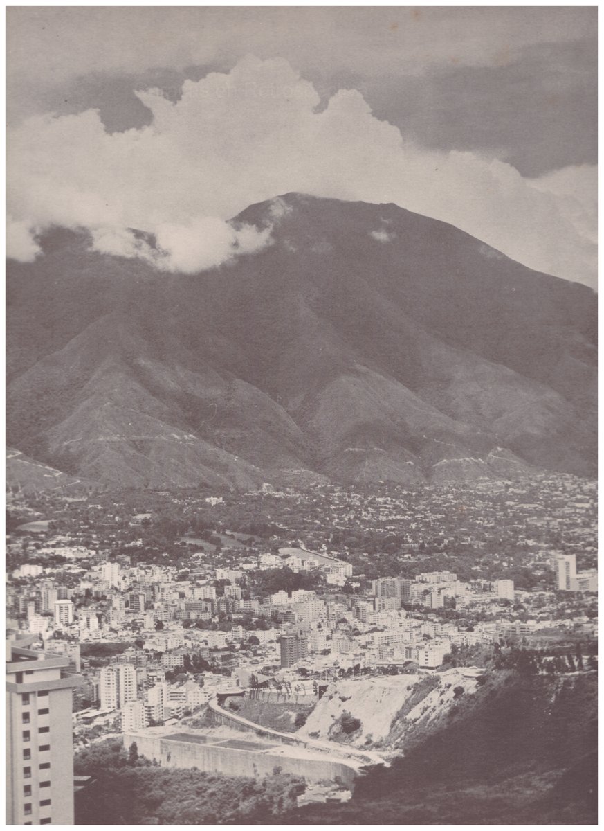 CaracasRetro's tweet photo. CARACAS EN RETROSPECTIVA: Caracas https://t.co/fRfOQI9nIn https://t.co/huqv9nVcf1