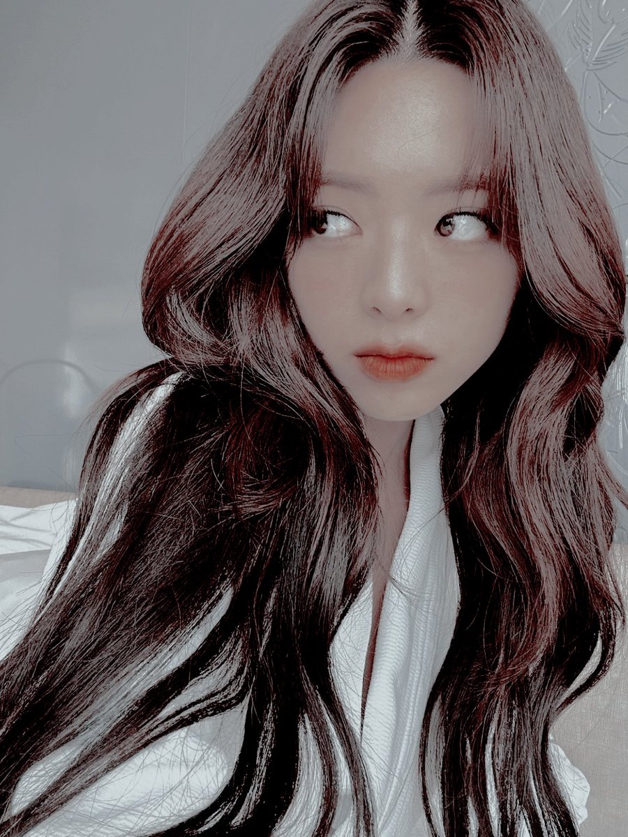 ruhnhinged's tweet photo. ㅤ
⠀⠀【⠀🩸⠀】⠀good  morning  !  this  app  seems  to  hate  me  ,  it  won't  let  people  follow  me  back  .  ㅠㅠ
ㅤ https://t.co/RCiJEvPGOd