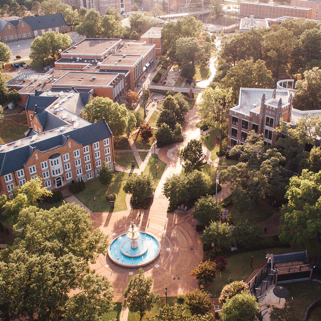 Blessed to receive an offer to play football at the University of North Alabama <a href="/comer_wade/">Wade Comer</a> <a href="/CoachCruce/">Morgan Cruce</a> <a href="/BrentDearmon/">Brent Dearmon</a> <a href="/QBC_Memphis/">QB Country Memphis</a>