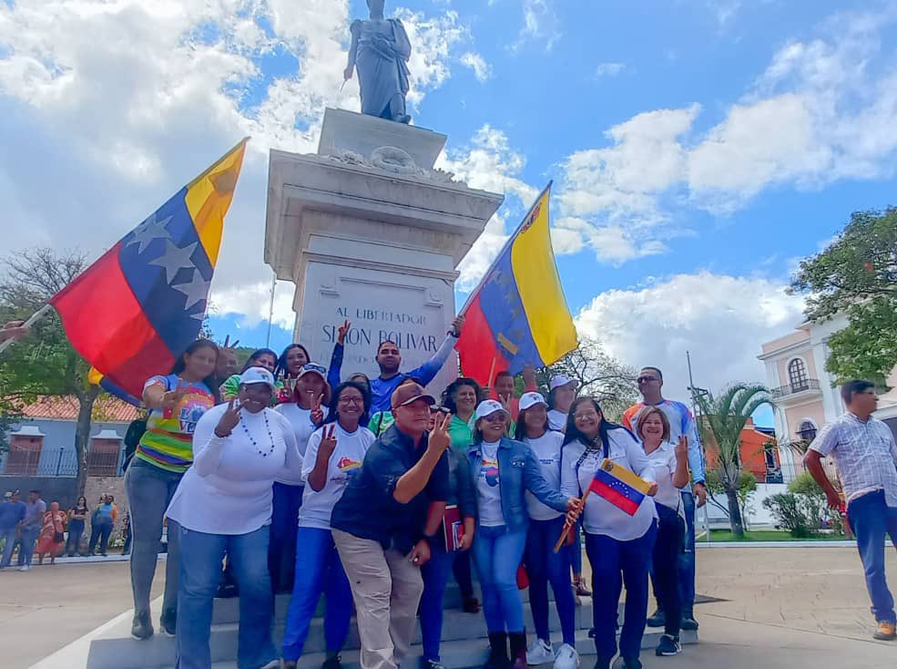 #VictoriaEsequiba
Buenas noches saludos 
🇻🇪💯🇻🇪💯🇻🇪💯🇻🇪💯🇻🇪💯🇻🇪💯🇻🇪

El ESEQUIBO es VENEZUELA